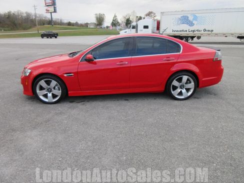 Used 2009 Pontiac G8 GXP image 2