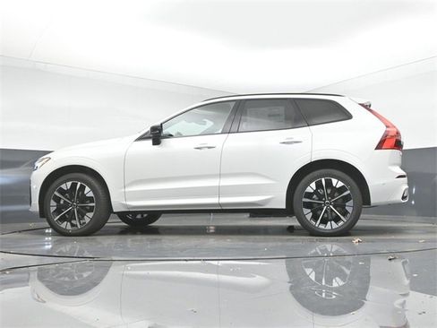 New 2026 Volvo XC60 B5 Plus w/ Protection Package Premier image 41