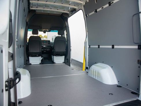 Used 2024 Mercedes-Benz Sprinter 144 Cargo image 36