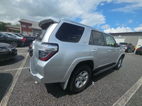 Used 2016 Toyota 4Runner SR5 Premium AWD/4WD image 4