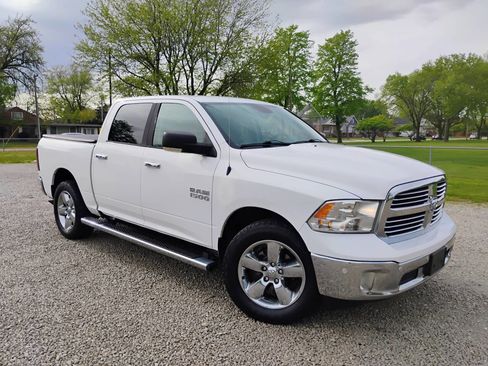Used 2016 RAM 1500 Express w/ Popular Equipment Group AWD/4WD image 12