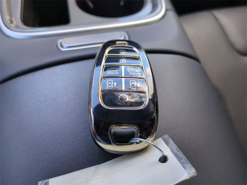 Used 2023 Hyundai Santa Fe Calligraphy image 29