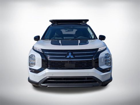 New 2025 Mitsubishi Outlander S image 8