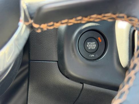 Used 2022 Jeep Wrangler Unlimited Sahara AWD/4WD image 18