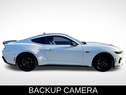 Used 2025 Ford Mustang GT Premium image 4