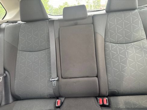 Used 2025 Toyota RAV4 XLE AWD/4WD image 20