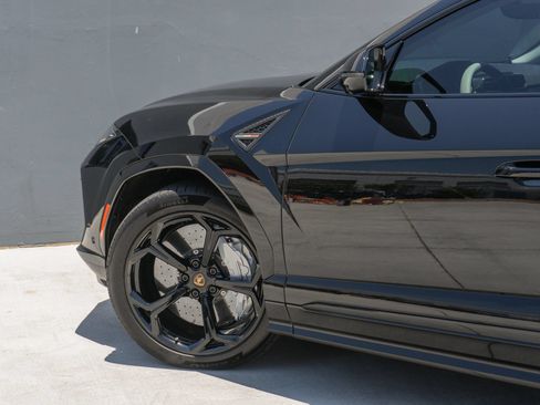 Used 2026 Lamborghini Urus SE AWD/4WD image 49