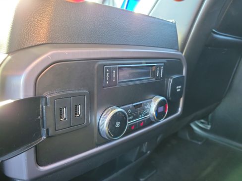 Used 2020 Ford Expedition Platinum image 17