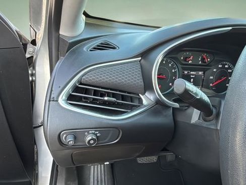 Used 2021 Chevrolet Malibu LT image 21