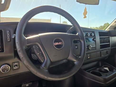 Used 2016 GMC Savana 3500 LS image 11