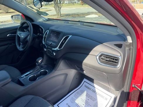 Used 2024 Chevrolet Equinox LT image 32