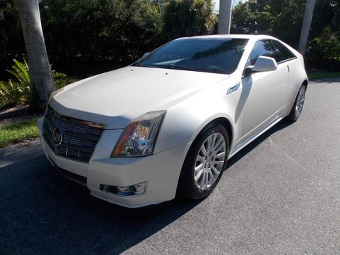 Used 2011 Cadillac CTS Performance RWD image 3