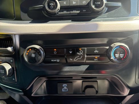 Used 2023 Ford F150 XLT image 37