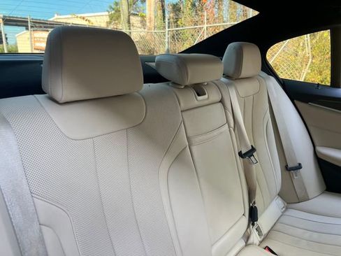 Used 2021 BMW 530i w/ Premium Package image 29