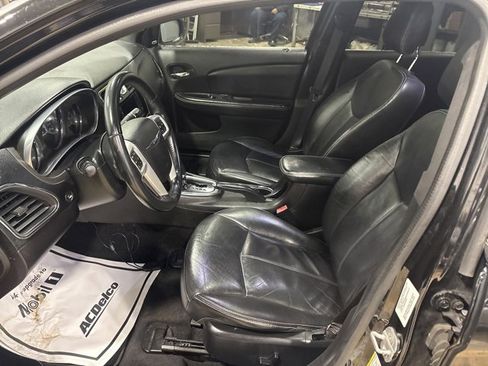 Used 2014 Chrysler 200 Limited w/ Sun/Sound Group image 18