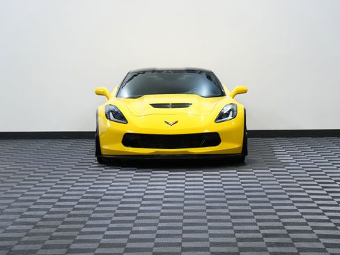 Used 2017 Chevrolet Corvette Z06 w/ Z07 Performance Package RWD image 4