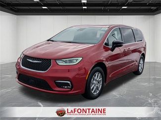 New 2026 Chrysler Pacifica Select video 1