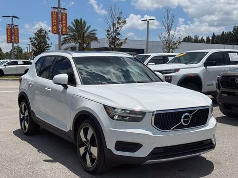 Used 2020 Volvo XC40 T5 Momentum AWD/4WD image 4