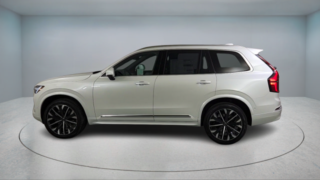 Used 2026 Volvo XC90 B6 Plus w/ Protection Package Premier AWD/4WD image 4
