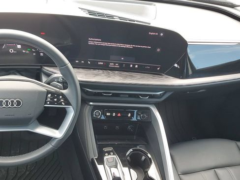 Certified 2025 Audi Q5 Premium w/ Convenience Package AWD/4WD image 21