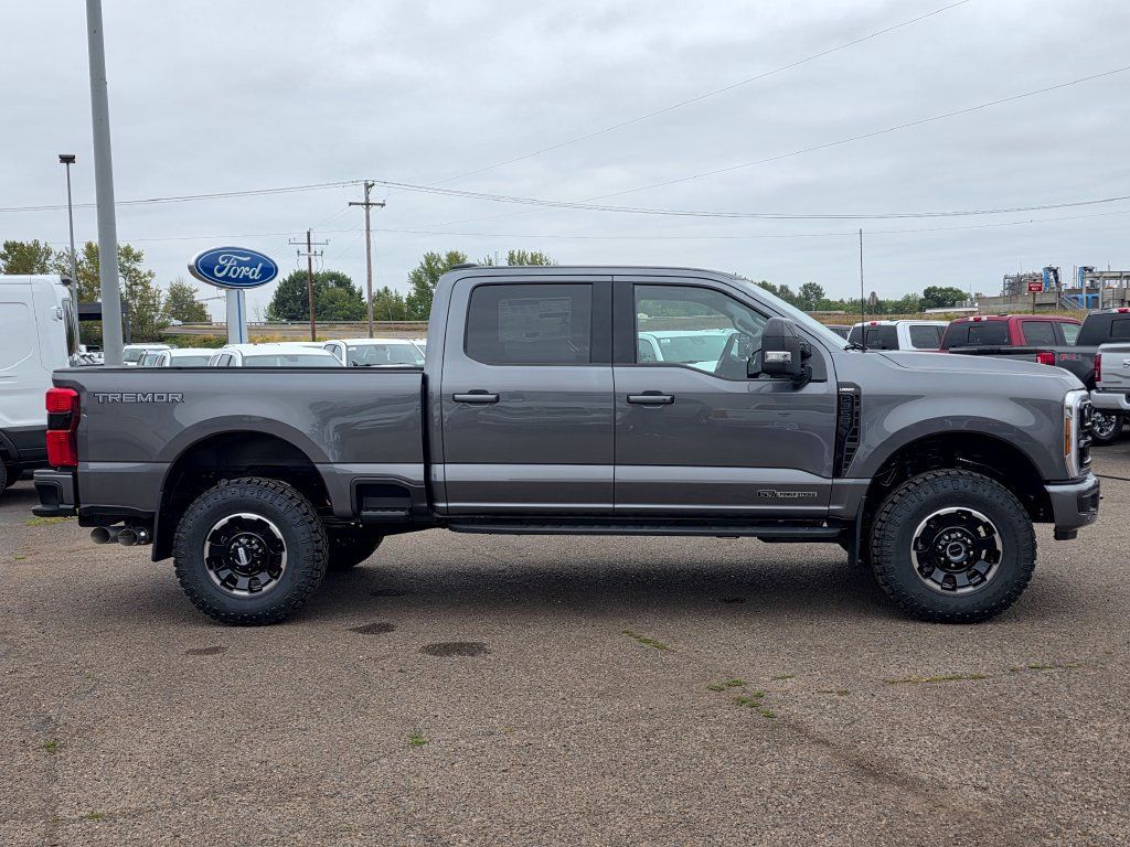 New 2026 Ford F350 Lariat w/ Tremor Off-Road Package AWD/4WD image 9
