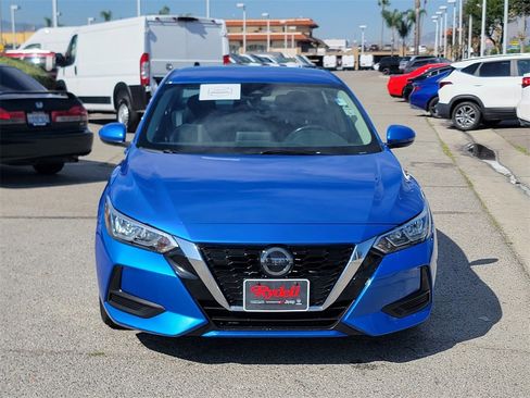 Used 2021 Nissan Sentra SV image 2