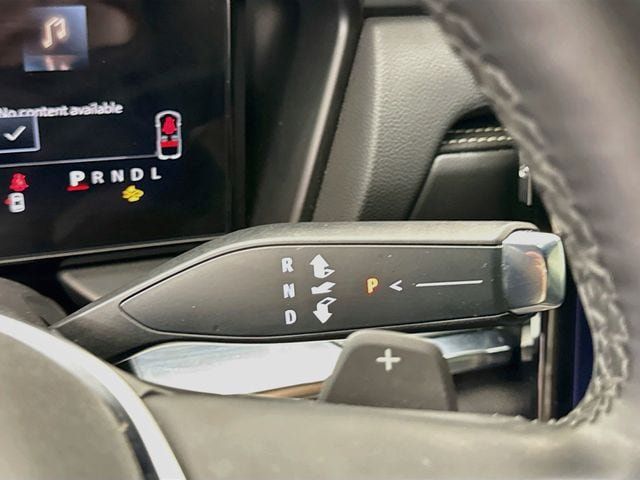 Used 2025 GMC Terrain Elevation AWD/4WD image 17