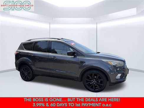 Used 2018 Ford Escape SE w/ SE Sport Appearance Package FWD image 8