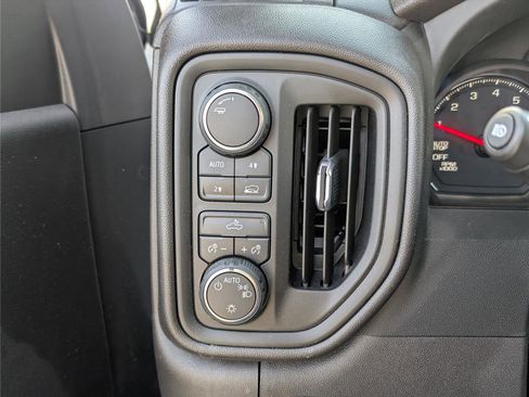 Used 2023 Chevrolet Silverado 1500 Custom image 19