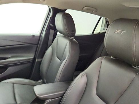 Used 2024 Buick Encore GX Sport Touring FWD image 20