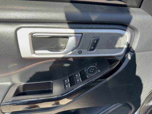 Certified 2022 Ford Explorer ST-Line w/ Class IV Trailer Tow Package image 9