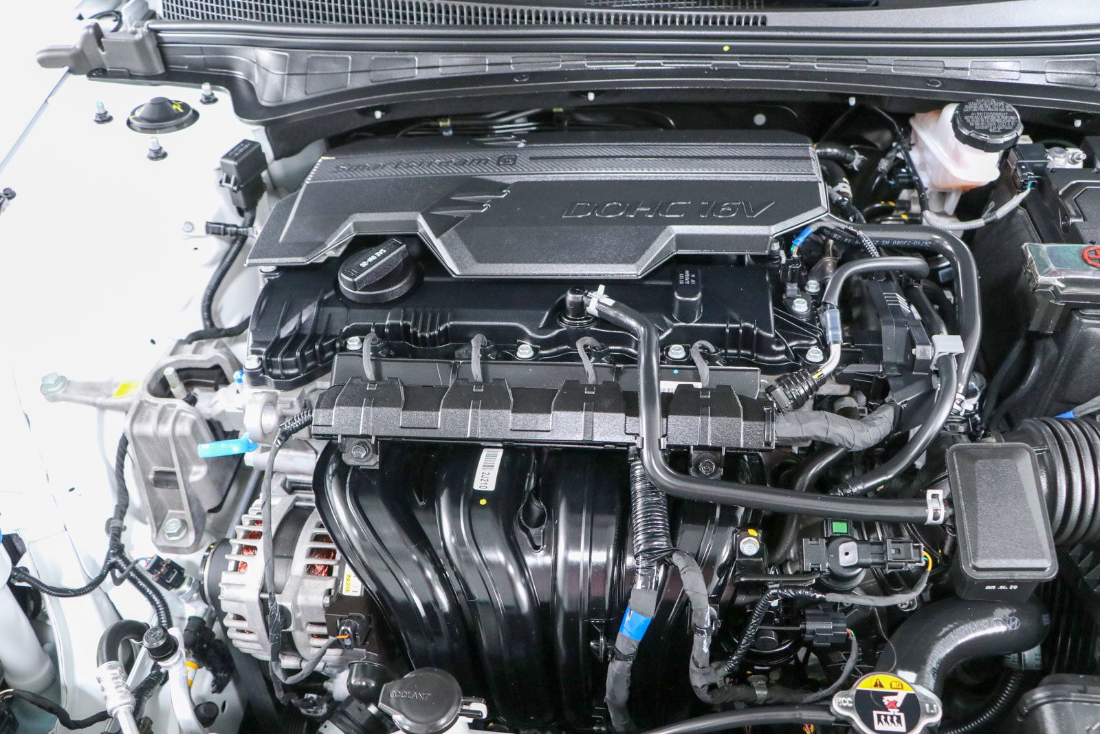 Used 2025 Hyundai Elantra Sport FWD image 28
