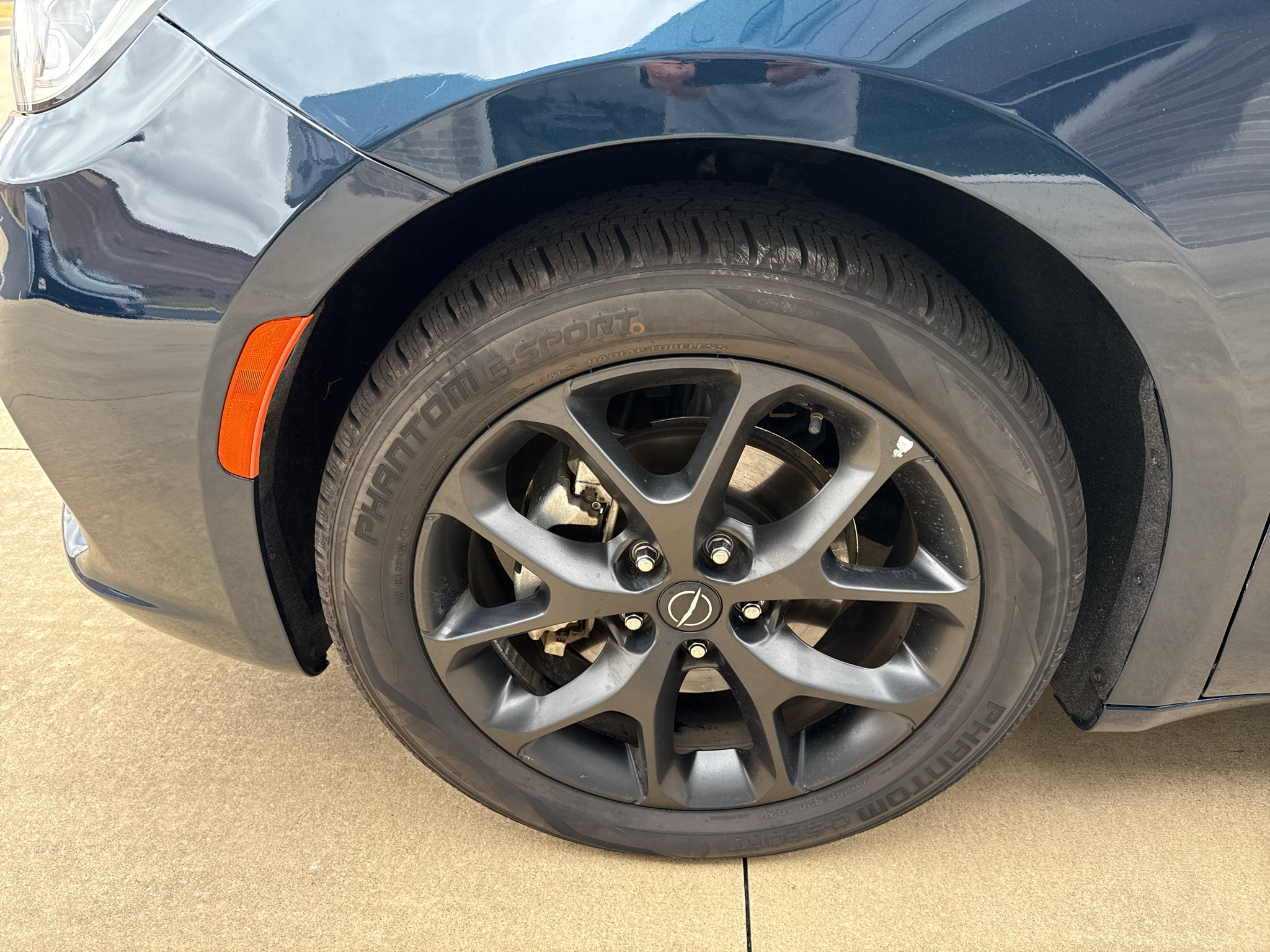 Used 2025 Chrysler Pacifica Limited FWD image 25