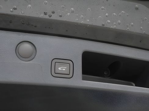 New 2026 Chevrolet Equinox LT w/ Convenience Package II FWD image 29