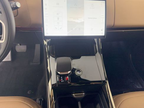 New 2026 Land Rover Range Rover Sport SE image 17