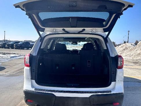 Used 2025 Subaru Ascent Bronze Edition image 7