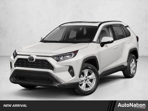 Used 2020 Toyota RAV4 XLE image 1