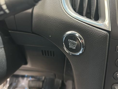 Used 2015 Ford Edge Titanium image 15