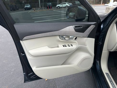 Certified 2025 Volvo XC90 B6 Plus w/ Protection Package Premier image 23