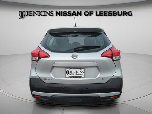 Used 2020 Nissan Kicks SR image 5