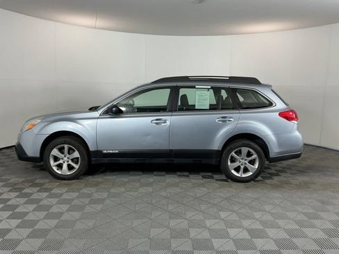 Used 2014 Subaru Outback 2.5i w/ Alloy Wheel Package AWD/4WD image 8