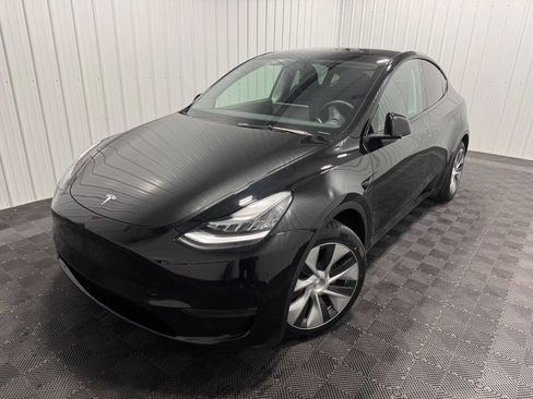 Used 2021 Tesla Model Y Long Range image 49
