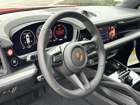 New 2025 Porsche Cayenne image 18