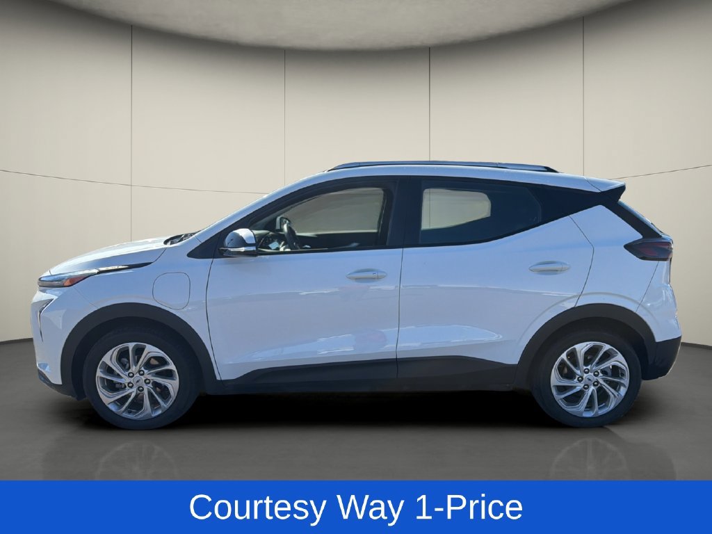 Used 2023 Chevrolet Bolt EUV LT w/ Driver Confidence Package FWD image 5