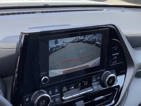 Certified 2026 Toyota Highlander XLE AWD/4WD image 28