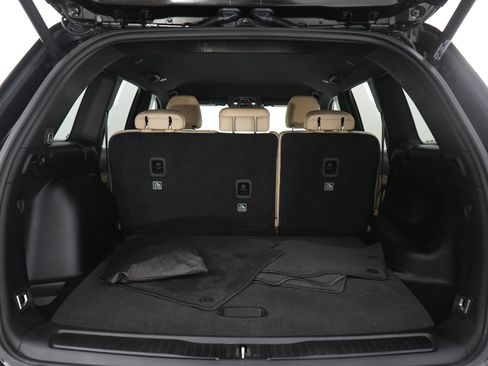 Used 2023 Jeep Grand Cherokee Limited AWD/4WD image 9