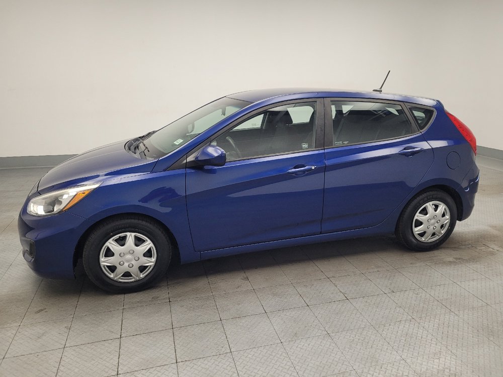 Used 2017 Hyundai Accent SE FWD image 2