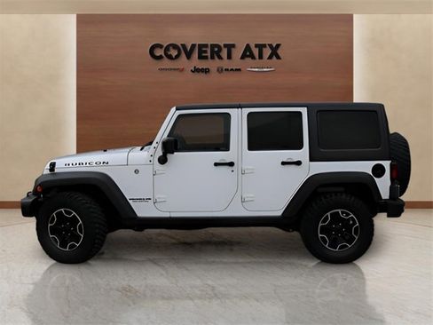 Used 2016 Jeep Wrangler Unlimited Rubicon w/ Connectivity Group image 2