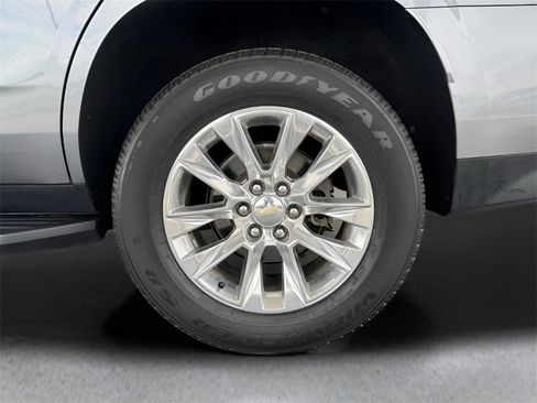 Used 2021 Chevrolet Tahoe Premier w/ Premium Package image 9