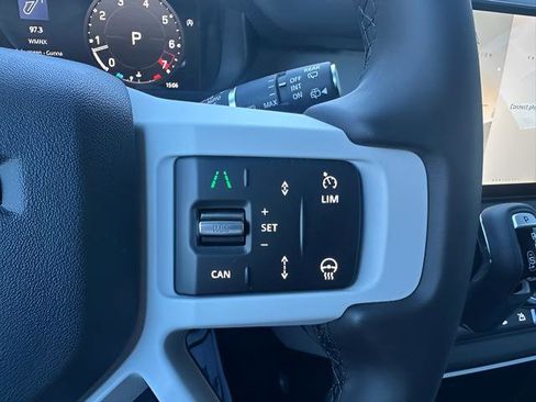 New 2025 Land Rover Defender 110 X-Dynamic SE image 26